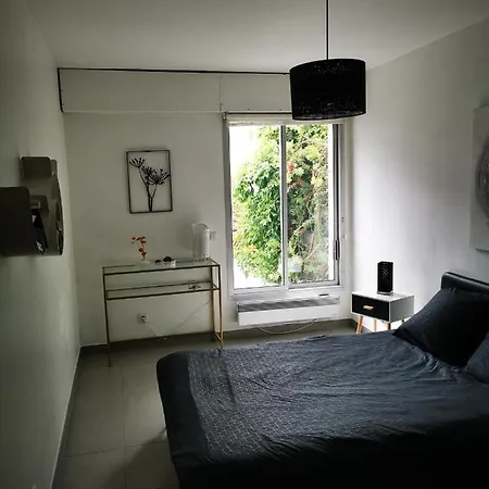 Villa Spacieuse Et Stylee A 50m De La *