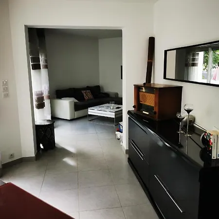 Villa Spacieuse Et Stylee A 50m De La *